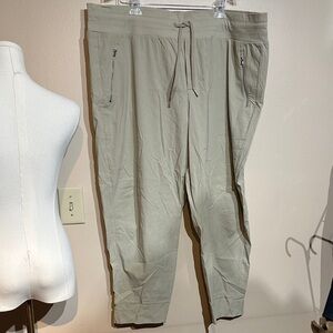 Athleta Trekkie north joggers